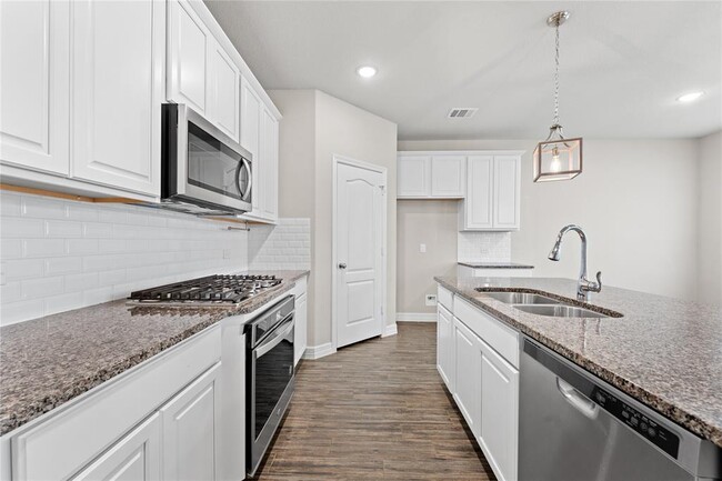 Building Photo - 415 Northern Pike Dr