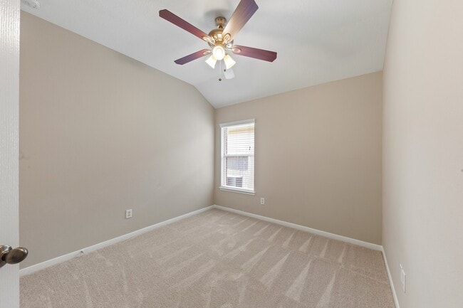Building Photo - 731 Pickett Hill Ln