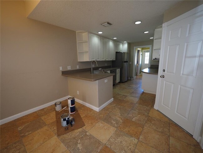 Building Photo - 1649 Napoli Dr W
