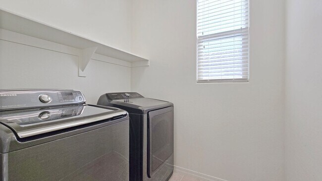 Building Photo - Blue Horizons community near Goodyear!