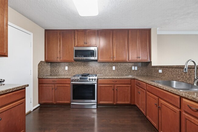 Building Photo - 18110 Rexine Ln