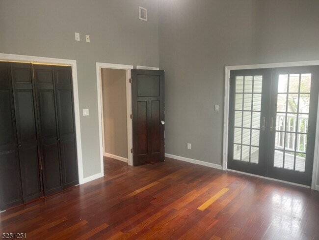 Building Photo - 929 Baldwin Ave