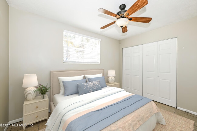 Building Photo - 1012 2nd St S