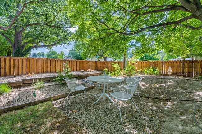 Building Photo - 1419 Fairview Ave