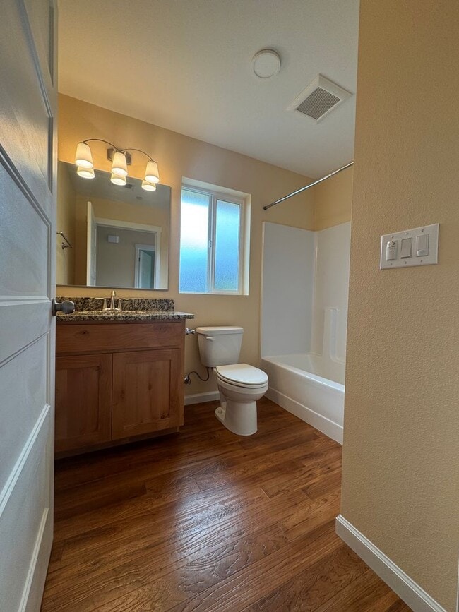 Building Photo - 2/1 HOME WITH BEAUTIFUL VIEWS