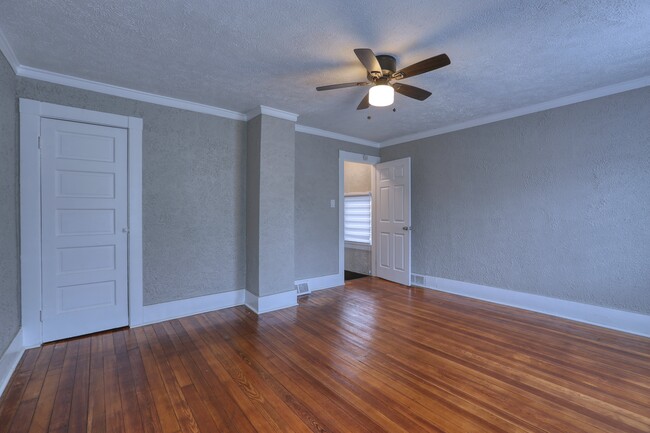 Building Photo - 119 Semmens St