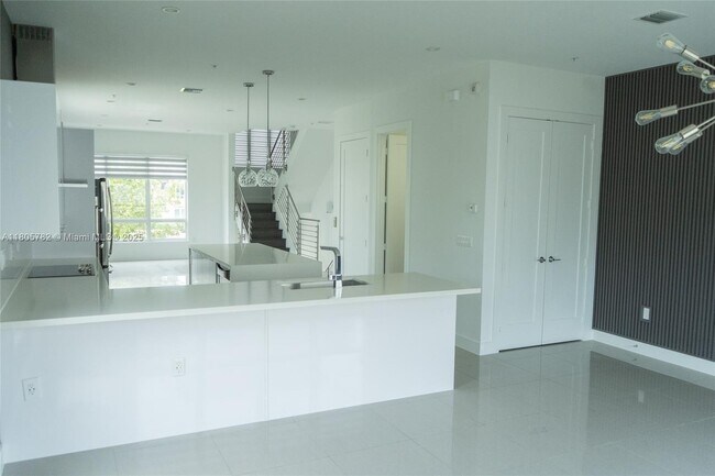Building Photo - 10360 NW 64th St
