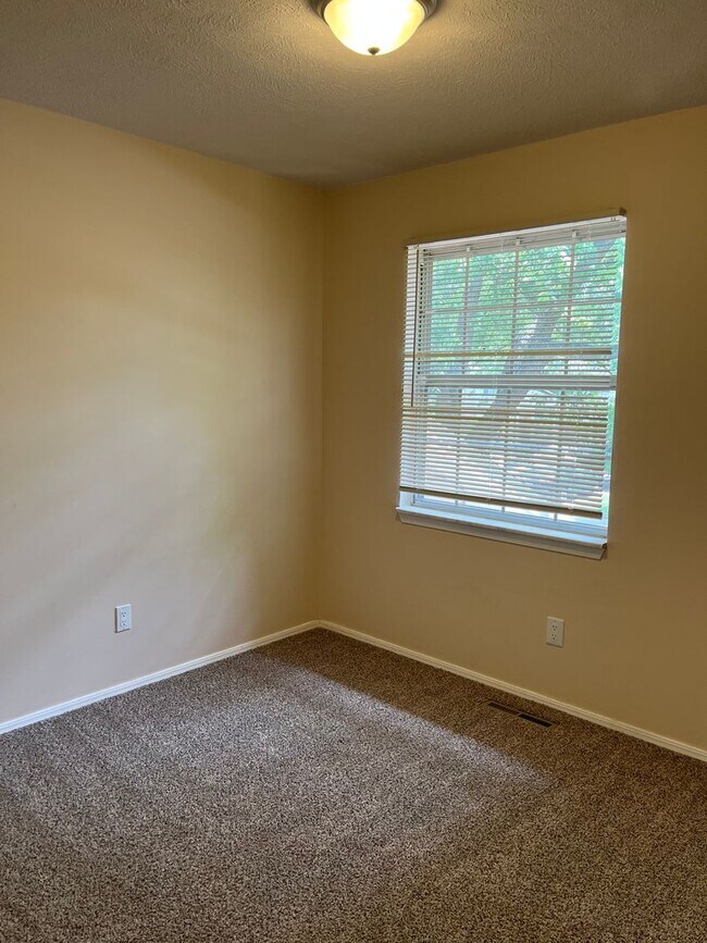 Building Photo - Make this  beautiful home yours!! Features...