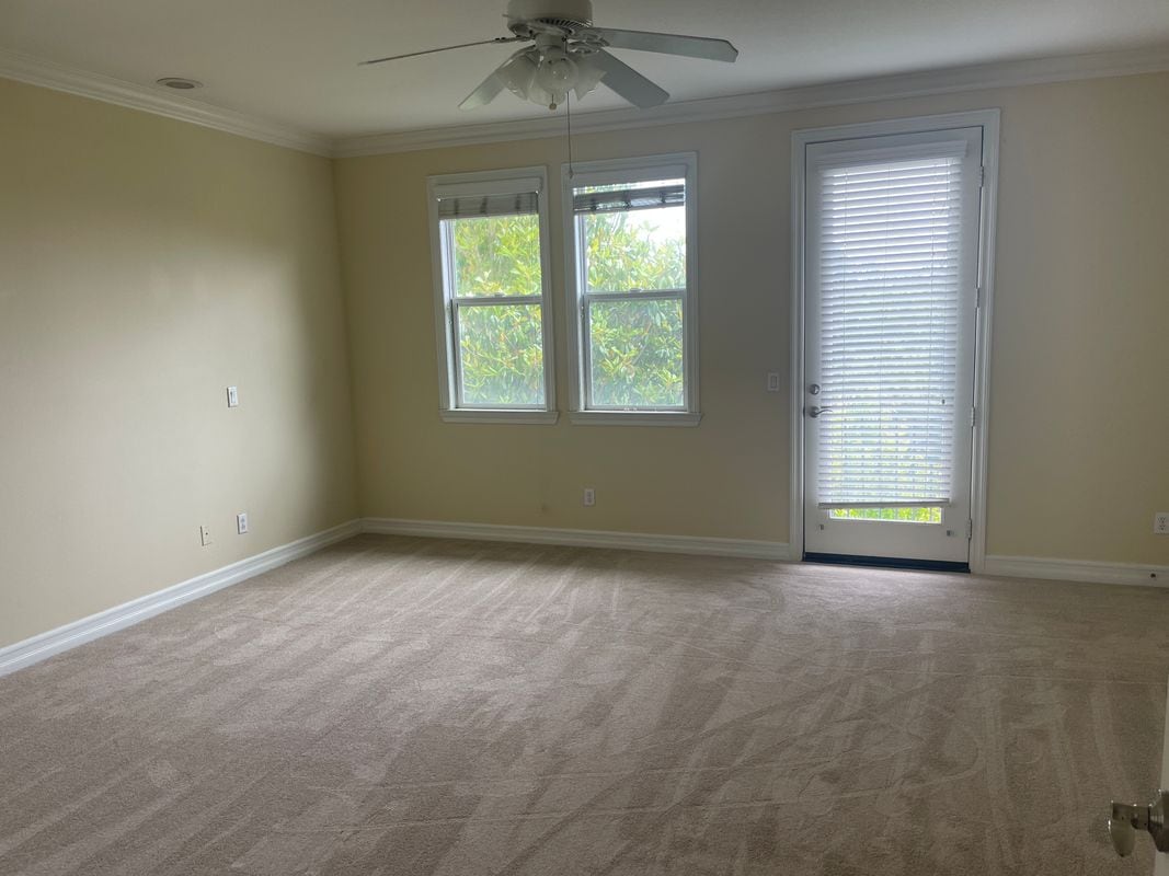 Building Photo - 2100 Canyon Cir