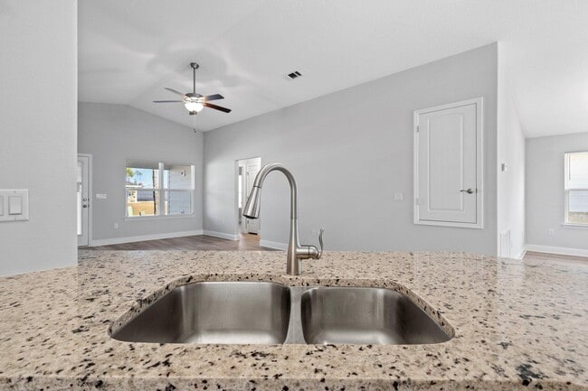 Building Photo - 571 Riverwalk Cir