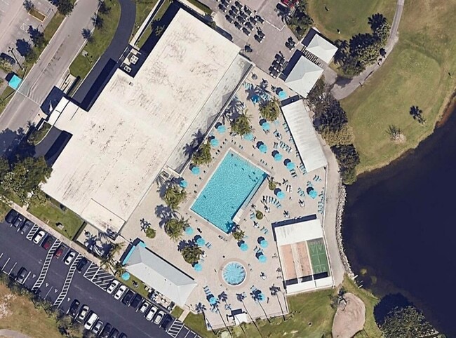 Building Photo - 117 Flanders C