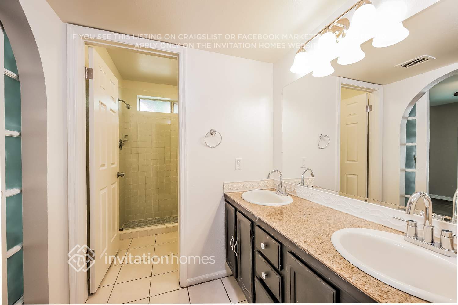 Building Photo - 11033 N 57th Dr