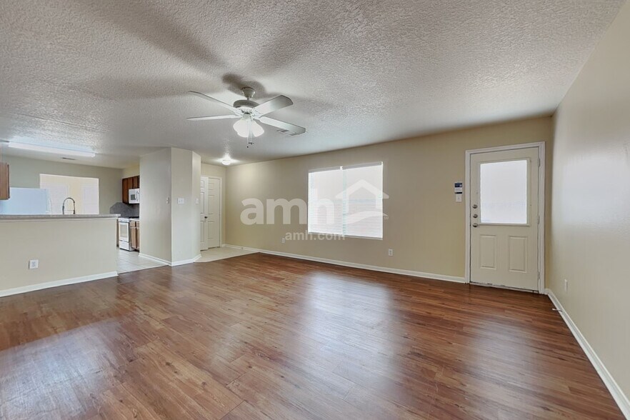 Building Photo - 5602 Darby Square Trl