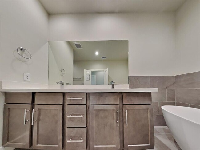 Building Photo - 2607 Quinn Ridge Way
