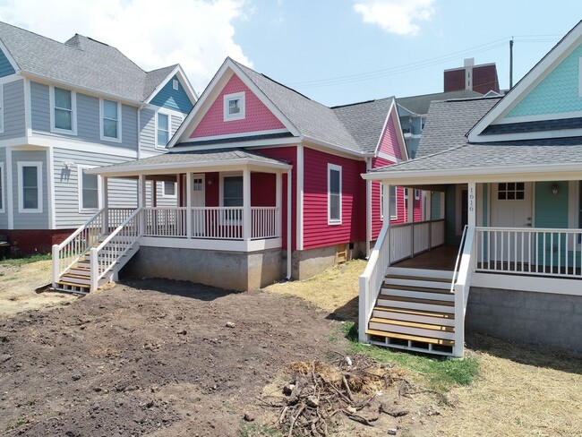 Building Photo - $1695 per Bedroom | 4BR/2BA Fort Sanders R...