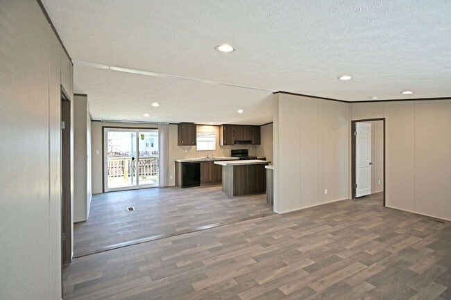 Building Photo - 1358 Bartels St