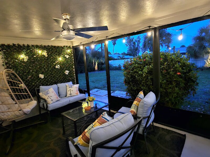 Building Photo - 1625 Meadow Lark Ln