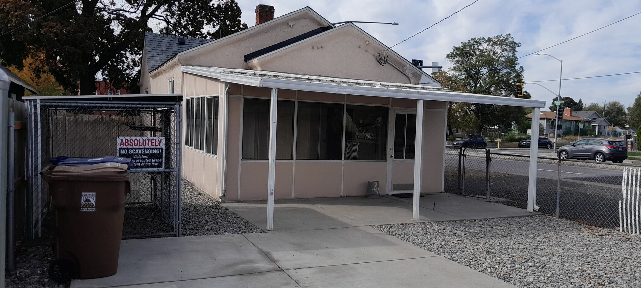 Sunroom - 4620 N Wall St