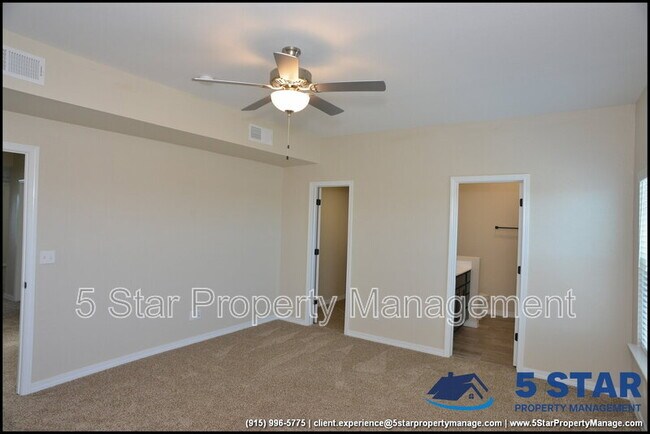 Building Photo - 806 TS Daniel Cadena Dr