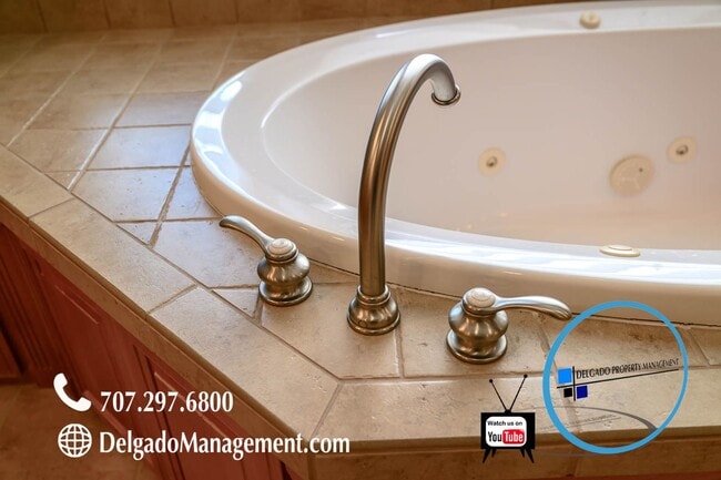 Building Photo - Benicia! Waters End five bedrooms, four baths and over 4,300SF available now!