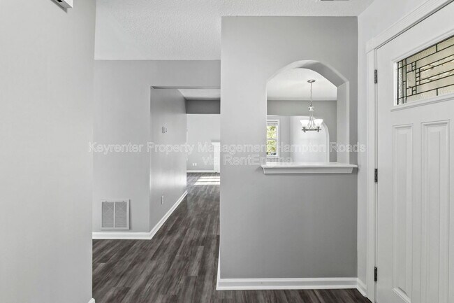 Building Photo - 5408 Chatham Lake Dr