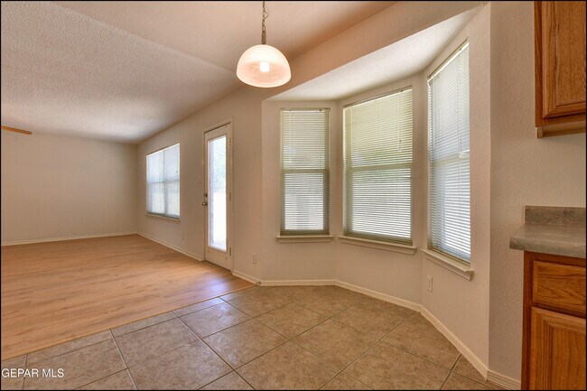 Building Photo - 253 Summerbrooke Ct