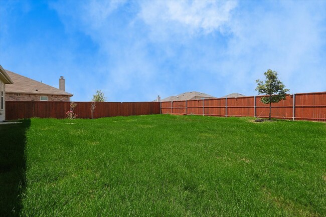 Building Photo - 1613 Waggoner Dr