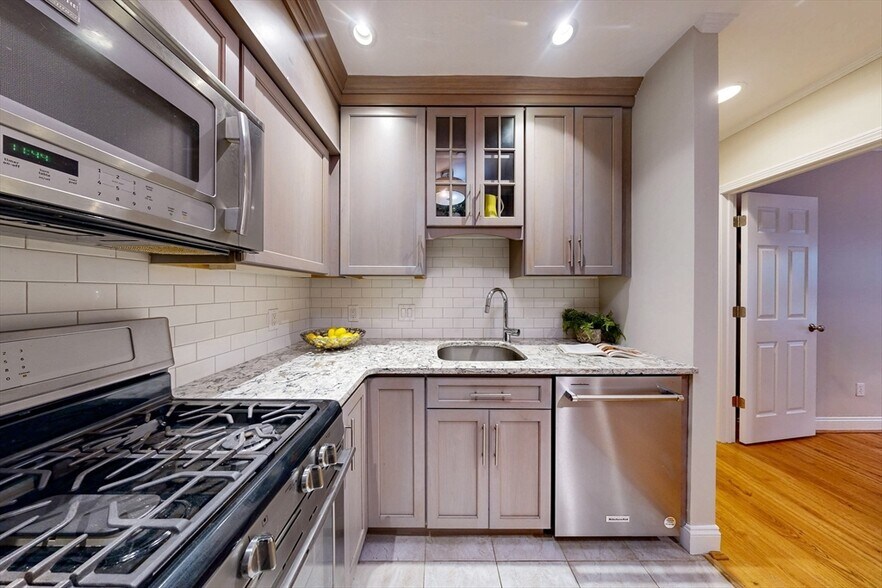 Building Photo - 111 W 8th St