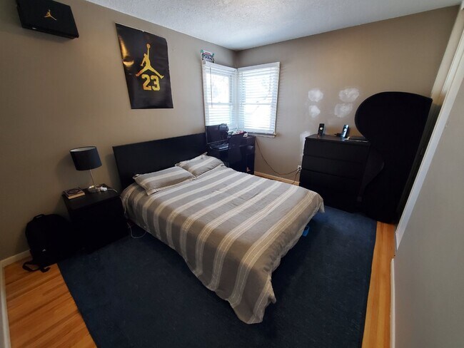 Building Photo - New Property Available for Rent in Saint L...