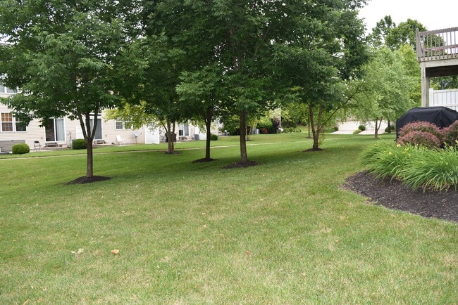 Building Photo - 3889 Thorngate Dr