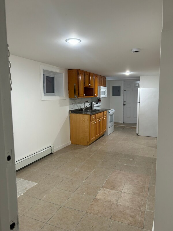 Primary Photo - 66 Linden Ave