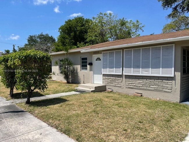 Primary Photo - 8000 NE 8th Ct