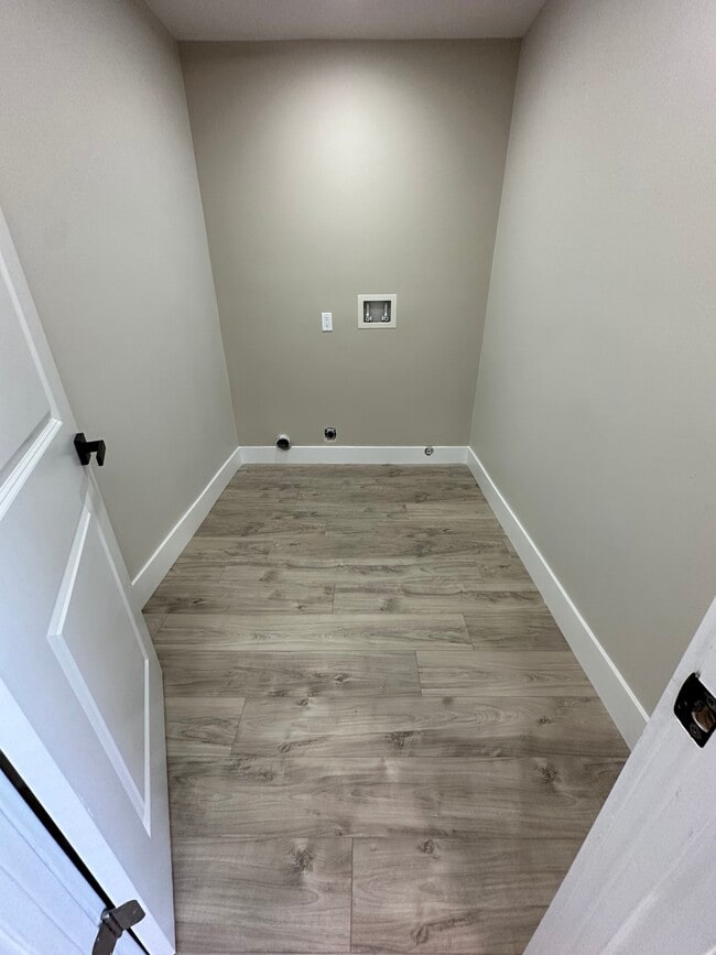 Building Photo - 4231 Davis St