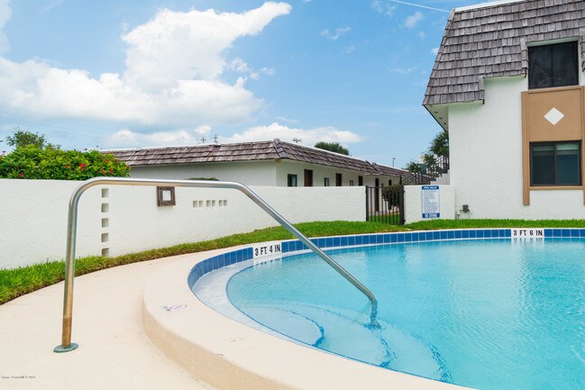 Building Photo - 205 S Banana River Blvd