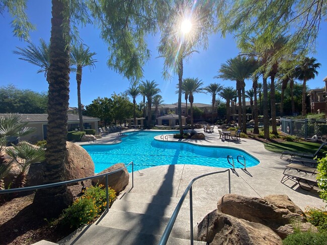 Building Photo - Fabulous Gated Community Near Summerlin