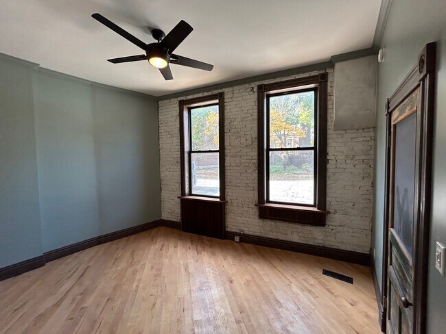 Building Photo - 2624 Pestalozzi St