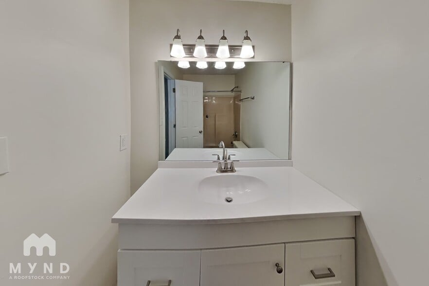 Building Photo - 7225 Little Fawn Pkwy