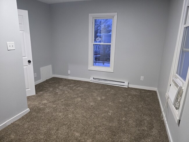 Building Photo - 1106 Portage Ave