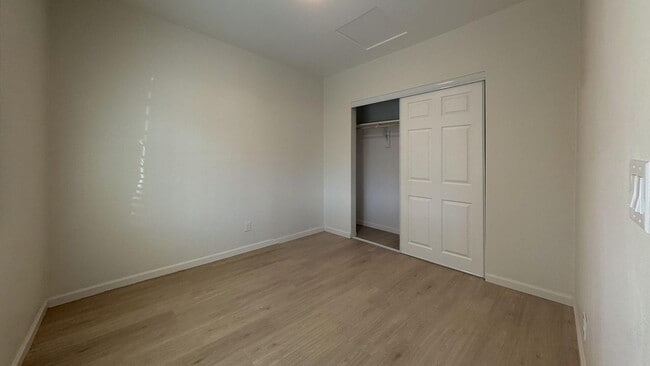 Building Photo - 1661 N Mountain View Ave