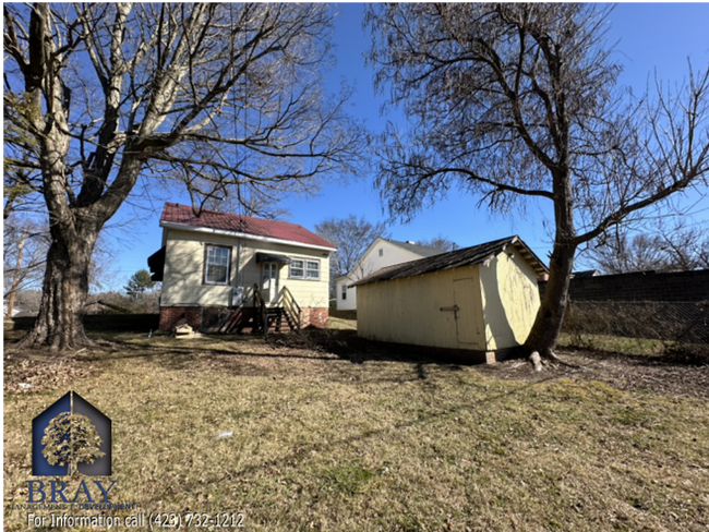 Building Photo - Cozy cottage in the heart of Kingsport!