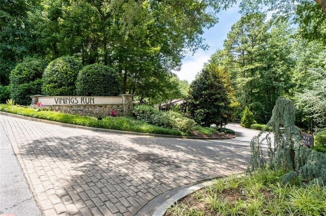 Building Photo - 308 Cumberland Ct SE