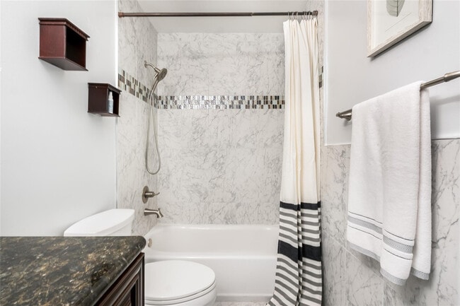 Building Photo - 7920 NW 11th Ct