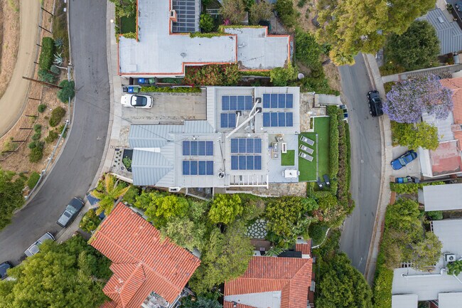 Building Photo - 3420 Blair Dr