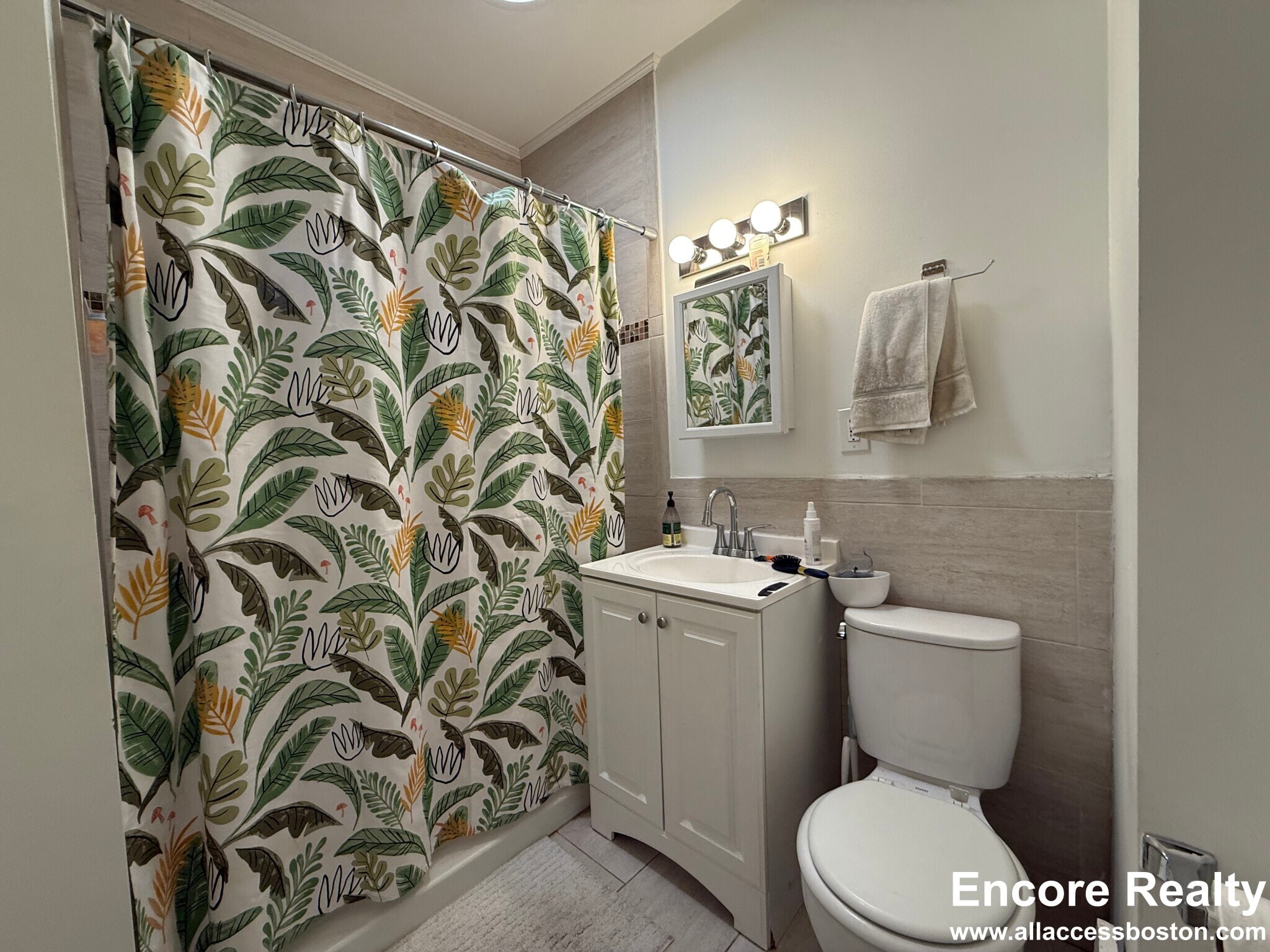 Building Photo - 39 Turner St