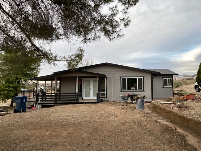 Building Photo - 14150 Lazy River Dr