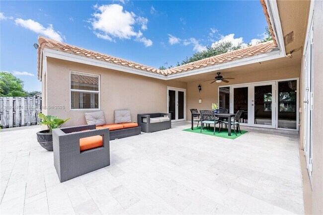 Building Photo - 1840 SW 135th Way