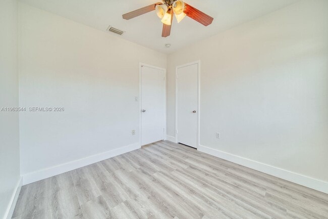 Building Photo - 2798 SW 32nd Ave