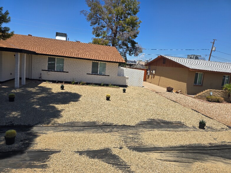 Building Photo - 2032 W Eugie Ave