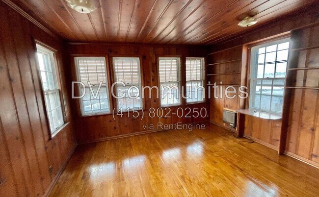 Building Photo - 3638 Lindholm Rd