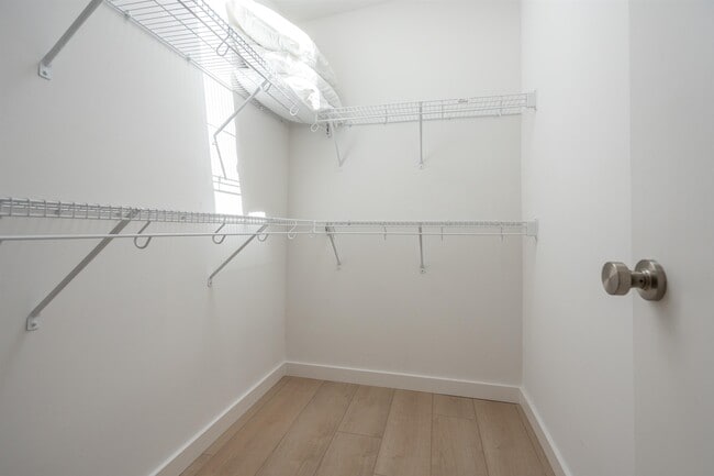 Building Photo - 793 Chapin St